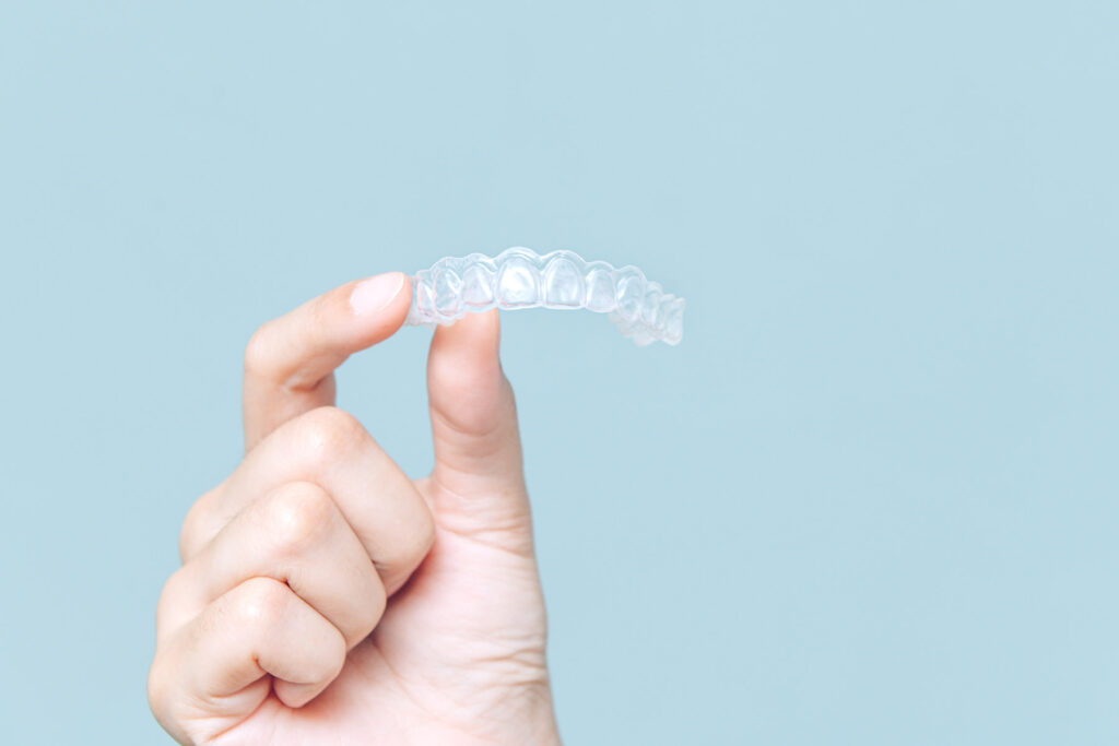 マウスピース型矯正装置